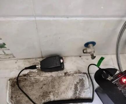巴音郭楞屋顶漏水维修公司分享下卫生间漏水的危害及解决方法
